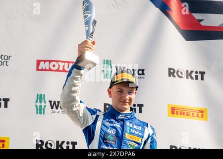 Sevenoaks, Kent - 12 maggio 2024: Martin Molnár 24 Virtuosi Racing Race 3 Brands Hatch Indy Foto Stock