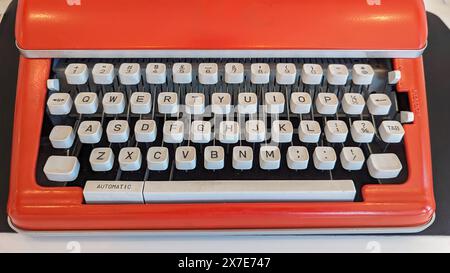 Primo piano superiore della tastiera da scrivere d'epoca Foto Stock