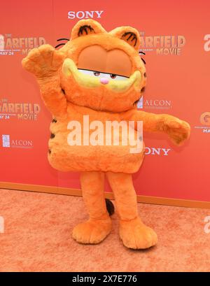 Hollywood, Stati Uniti. 19 maggio 2024. Garfield arriva alla prima mondiale di "The Garfield Movie" al TCL Chinese Theatre il 19 maggio 2024 a Hollywood, CA. © Lisa OConnor/AFF-USA.com credito: AFF/Alamy Live News Foto Stock