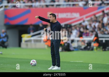 Barcellona, ESP. 19 maggio 2023. FC BARCELONA CONTRO RAYO VALLECANO. 19 maggio 2024 Xavi Hernandez allenatore del FC Barcelona durante la partita tra FC Barcelona e Rayo Vallecano, corrispondente alla trentasette giornata di la Liga EA Sports allo Stadio Olimpico Lluis Companys di Montjuic a Barcellona, Spagna. Crediti: Rosdemora/Alamy Live News Foto Stock