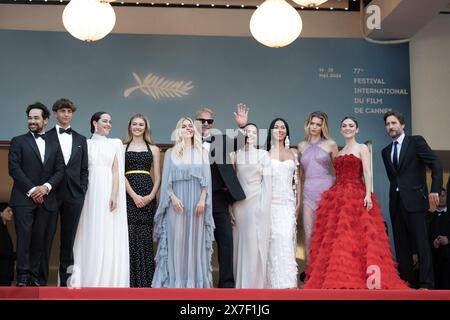 Alejandro Edda, Hayes Costner, Jena Malone, Georgia MacPhail, Sienna Miller, Kevin Costner, Ella Hunt, Wase Chief, Abbey Lee Kershaw, Isabelle Fuhrman e Luke Wilson partecipano a Horizon: an American Saga Red Carpet al 77° Festival annuale di Cannes al Palais des Festivals il 19 maggio 2024 a Cannes, Francia. Foto di David Niviere/ABACAPRESS. COM Foto Stock