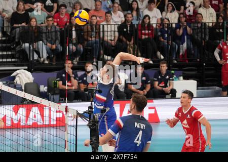 Orleans, Francia. 18 maggio 2024. Trévor Clevenot, Jénia Grebennikov e Jean Patry di Francia durante l'amichevole internazionale di pallavolo tra Francia e Paesi Bassi il 18 maggio 2024 alla Co'met Arena di Orleans, Francia. Foto Laurent Lairys/ABACAPRESS. COM credito: Abaca Press/Alamy Live News Foto Stock