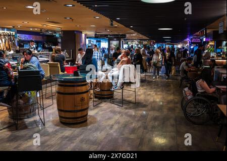 El Corte Ingles Gourmet Experience in Gran via, Madrid, Spagna Foto Stock