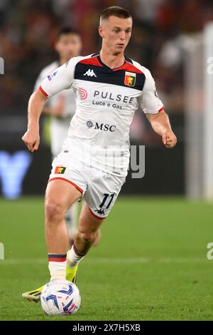 Albert Gudmundsson del Genoa CFC in azione durante la partita di serie A tra AS Roma e Genoa CFC allo stadio Olimpico di Roma (Italia), 19 maggio 2024. Foto Stock