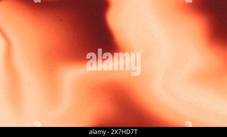 Rilievo decorativo retrò astratto con struttura in polvere e colori del fuoco. Sfondo dell'illustrazione di colore ruvido. Foto Stock