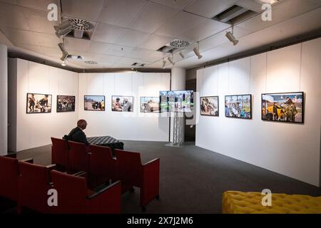 Milano, Italia. 20 maggio 2024. Inaugurazione Mostra Almerigo Grilz Premio GiornalisticoMilano, Italia - Cronaca Luned&#xec;, 20 maggio, 2024. (Foto di Marco Ottico/Lapresse) inaugurazione del Premio Giornalismo Almerigo Grilz Mostra Milano, Italia - News lunedì 20 maggio 2024. (Foto di Marco otto/Lapresse) credito: LaPresse/Alamy Live News Foto Stock