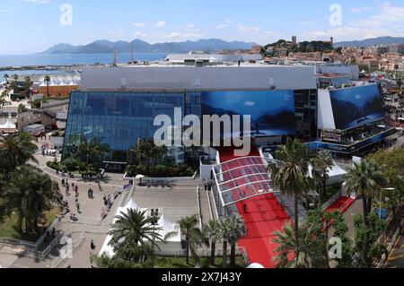 Der Palais des Festivals et des Congres de Cannes während des Festival de Cannes 2024 / 77. Internationale Filmfestspiele von Cannes. Cannes, 20.05.2024 Foto Stock