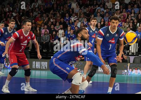 Jénia Grebennikov , Earvin Ngapeth , Jean Patry e Barthélémy Chinenyeze di Francia durante la partita amichevole internazionale di pallavolo tra Francia e Paesi Bassi del 18 maggio 2024 alla Co'Met Arena di Orléans, Francia - foto Laurent Lairys / DPPI Foto Stock