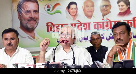 Patna, India. 19 maggio 2024. PATNA, INDIA - 19 MAGGIO: Il leader del Congresso Jairam Ramesh con il presidente del Congresso del Bihar Akhilesh Prasad Singh si rivolge a una conferenza stampa a Sadaquat Ashram il 19 maggio 2024 a Patna, India. (Foto di Santosh Kumar/Hindustan Times/Sipa USA ) credito: SIPA USA/Alamy Live News Foto Stock