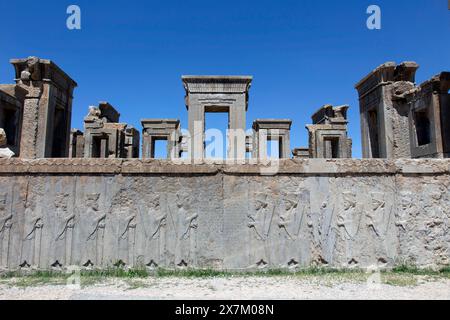 Vista delle rovine di Persepoli. L'antica città residenziale persiana di Persepoli era una delle capitali dell'antico Impero persiano sotto il Foto Stock