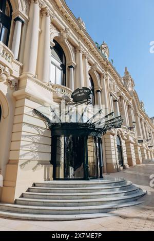 Monaco, Monaco - 14 maggio 2023: La facciata del famoso Casinò di Monte Carlo a Monaco Foto Stock