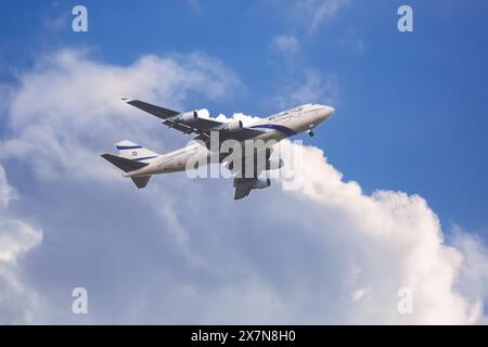 El al Israel Airlines Boeing 747-458 in volo Foto Stock