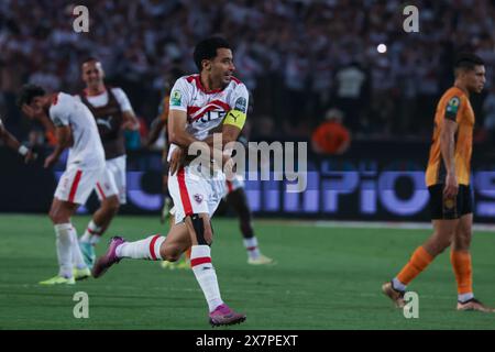 CAIRO, EGITTO - 19 MAGGIO: Omar Gaber di Zamalek festeggia dopo aver vinto durante la finale della CAF Confederation Cup tappa 2 di 2 tra Zamalek e RSB Berkan Foto Stock