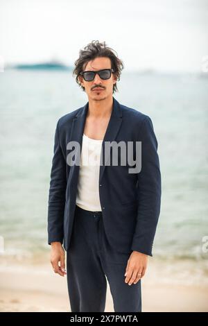 Cannes, Francia. 20 maggio 2024. Laurent Paris on the Beach durante la 77esima edizione del Festival di Cannes il 20 maggio 2024 a Cannes, Francia. Foto di Cyril Chateau/ABACAPRESS. COM credito: Abaca Press/Alamy Live News Foto Stock