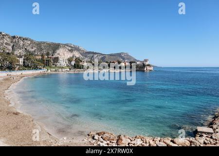 Vista della spiaggia e della baia di Beaulieu-sur-mer, sulla Costa Azzurra Foto Stock