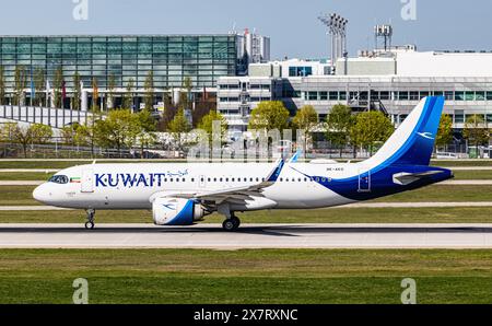 Monaco, Germania, 6 aprile 2024: Un Airbus A320-251N (Airbus A320neo) da Kuwait Airways decolla dalla pista dell'aeroporto di Monaco. Registrazione 9K-A. Foto Stock