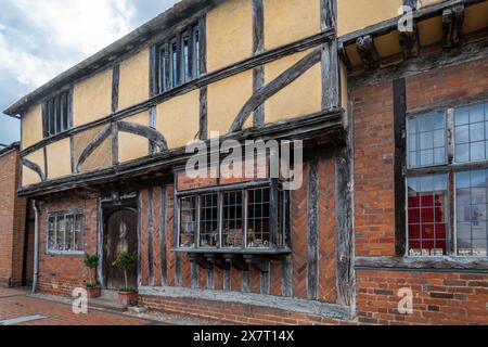 Gli storici cottage in legno incorniciati in Rose Street, Wokingham, Berkshire, Inghilterra, Regno Unito Foto Stock