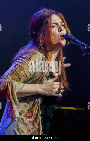 Agnes Jaoui, attrice e cantante francese, suona dal vivo a Bruxelles nel 2016 | l'actrice, chanteuse, interprete francaise Agnes Jaoui en Concert au Theatre 1 Foto Stock