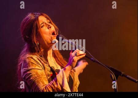 Agnes Jaoui, attrice e cantante francese, suona dal vivo a Bruxelles nel 2016 | l'actrice, chanteuse, interprete francaise Agnes Jaoui en Concert au Theatre 1 Foto Stock