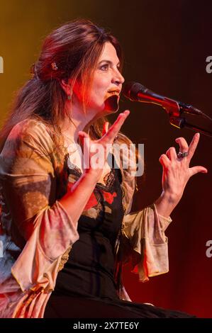 Agnes Jaoui, attrice e cantante francese, suona dal vivo a Bruxelles nel 2016 | l'actrice, chanteuse, interprete francaise Agnes Jaoui en Concert au Theatre 1 Foto Stock