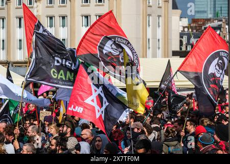 Dimostrazione contro il razzismo e la sciriminazione. ong, associazioni o sindacati cammineranno con | manifestation contre le racisme et la Discrimination. Foto Stock