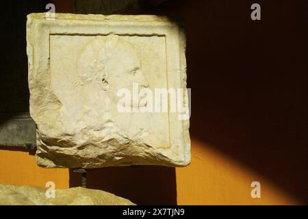 Classica stele romana alla Casa de Pilatos di Siviglia, Andalusia, Spagna Foto Stock