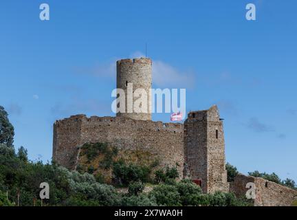 Castello di Monte Ursino nell'antico borgo di Noli sulla Riviera Ligure. Noli, Ligury, Italia Foto Stock