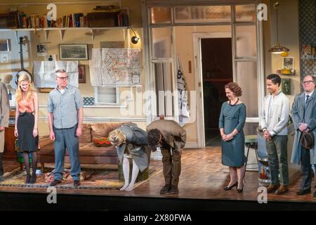 Sipario, il cartello nella finestra di Sidney Brustein, James Earl Jones Theater, Brooklyn, New York USA Foto Stock