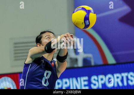 Manila, Filippine. 22 maggio 2024. Il Chim Wing Lam di Hong Kong compete durante la partita a biliardo B tra Hong Kong e Vietnam all'Asian Women's Volleyball Challenge Cup 2024 a Manila, nelle Filippine, 22 maggio 2024. Crediti: Rouelle Umali/Xinhua/Alamy Live News Foto Stock