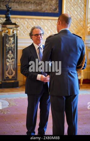 Ian Russell, presidente della Fondazione Molly Rose, è stato nominato membro dell'ordine dell'Impero britannico dal Principe di Galles al Castello di Windsor. L'onore riconosce i servizi per la sicurezza dei bambini online. Data foto: Mercoledì 22 maggio 2024. Foto Stock