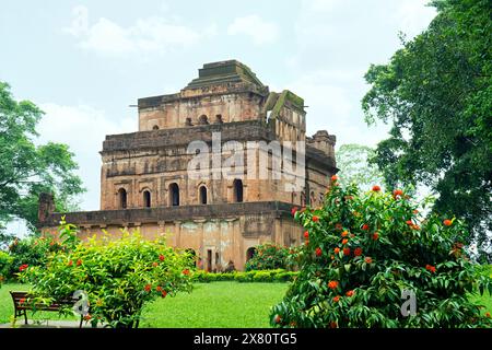 Kareng ghar, palazzo reale dei re Ahom, dinastia Ahom, regno Ahom, architettura Ahom, distretto Shivsagar, Garhgaon , Assam Heritage, Assam, Northeas Foto Stock