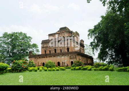 Kareng ghar, palazzo reale dei re Ahom, dinastia Ahom, regno Ahom, architettura Ahom, distretto Shivsagar, Garhgaon , Assam Heritage, Assam, Northeas Foto Stock