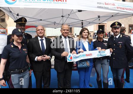 Bologna, Italia. 22 marzo 2024. Bologna, Italia - Cronaca - 22 maggio 2024 - 172mo anniversario fondazione corpo dellaPolizia di Stato con ministro degli interni Matteo Piantedosi - - (foto Michele Nucci/LaPresse) News - Bologna, Italia - 22 maggio, 2024 - 172° anniversario della fondazione della polizia di Stato con il Ministro dell'interno Matteo Piantedosi - (foto Michele Nucci/LaPresse) crediti: LaPresse/Alamy Live News Foto Stock