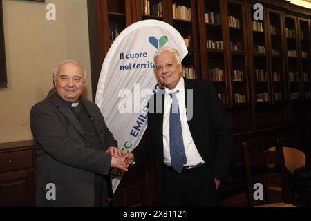 Bologna, Italia - Cronaca - 22 maggio 2024 - Conferenza stampa su «una nuova luce per la Basilica di Santo Stefano», nuovo impianto di riscaldamento, più efficiente e sostenibile. Con monsignorGianluigi Nuvoli, legale rappresentante dell'ente Basilica di Santo Stefano, frate Francesco Mazzon economo della Basilica di Santo Stefano, Gian Luca Galletti, presidente Emil Banca. - (Foto Michele Nucci/LaPresse) News - Bologna, Italia - 22 maggio 2024 - Bologna - Conferenza stampa su «Una nuova luce per la Basilica di Santo Stefano» - (foto Michele Nucci/LaPresse) Foto Stock