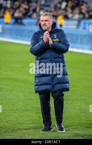 Melbourne, Victoria, Australia. 22 maggio 2024. MELBOURNE, AUSTRALIA - 22 MAGGIO: Ange Postecoglou del Tottenham Hotspur ringrazia i tifosi dopo aver perso contro il Newcastle United durante la Global Football Week al Melbourne Cricket Ground il 22 maggio 2024 a Melbourne, Australia (Credit Image: © Chris Putnam/ZUMA Press Wire) SOLO PER USO EDITORIALE! Non per USO commerciale! Crediti: ZUMA Press, Inc./Alamy Live News Foto Stock