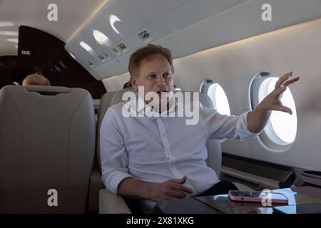 Il segretario alla difesa Grant Shapps in visita alla BAE Systems a Glasgow, in riunione con personale e apprendisti, osservando i significativi progressi nella produzione di navi da guerra. Foto Stock