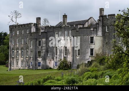 Picton Castle, The Rhos, Haverfordwest, Pembrokeshire, Galles del Sud, Galles, Regno Unito - Vista esterna del castello Foto Stock