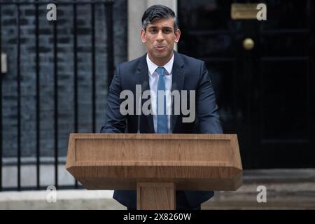 Londra, Regno Unito. 22 maggio 2024. Il primo ministro britannico Rishi Sunak fa una dichiarazione annunciando le elezioni generali il 4 luglio 2024 a Downing Street. Credito: Justin ng/Alamy Live News. Foto Stock