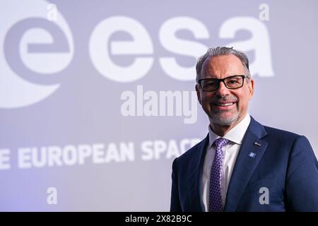 Bruxelles, Belgio. 22 maggio 2024. Josef Aschbacher, direttore generale dell'ESA, posa per il fotografo in un momento stampa al Consiglio dell'Agenzia spaziale europea a Bruxelles, mercoledì 22 maggio 2024. L'ESA annuncia i nomi dei primi due astronauti a completare una missione a bordo della stazione spaziale Internazionale (ISS) nel 2026. BELGA PHOTO LAURIE DIEFFEMBACQ credito: Belga News Agency/Alamy Live News Foto Stock