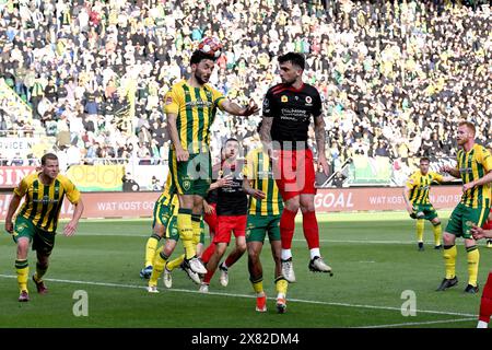 L'AIA - (l-r) Kursad Surmeli di ADO Den Haag, Troy Parrott di sbv Excelsior durante la partita di promozione/retrocessione tra ADO Den Haag e Excelsior Rotterdam allo stadio Bingoal il 22 maggio 2024 ad Amsterdam, Paesi Bassi. ANP GERRIT VAN COLOGNE Foto Stock