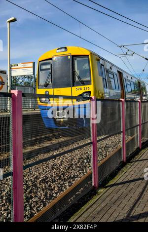 Willesden Junction Station, Borough of Brent, Londra, Inghilterra, Regno Unito Foto Stock