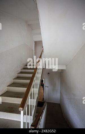 Jablonec nad Nisou, Repubblica Ceca. 22 maggio 2024. La città di Jablonec nad Nisou ha aperto al pubblico la villa funzionalista di Kantor e ha presentato tutte le proposte architettoniche per il suo restauro, a Jablonec nad Nisou, Repubblica Ceca, 22 maggio 2024. Il dottore di Jablonec, Alfred Kantor, fece progettare la sua villa di famiglia dall'architetto Heinrich Kulka, allievo e collega di lunga data dell'architetto di fama internazionale Adolf Loos. Crediti: Radek Petrasek/CTK Photo/Alamy Live News Foto Stock