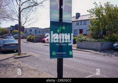 Poster a Sligo, Irlanda, sulle questioni relative ai confini dell'immigrazione Foto Stock