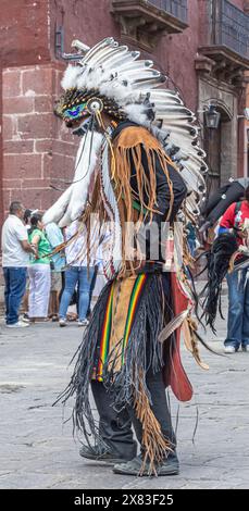 Costumi per la celebrazione di San Pascual Baylon a San Miguel de Allende nello stato di Guanajuato, Messico. Foto Stock