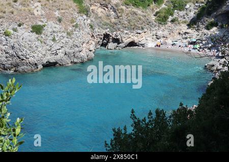 Ieranto - Baia piccola dalla ex Italsider Foto Stock