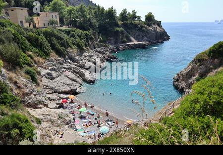 Nerano - Baia di Ieranto dal sentiero Foto Stock