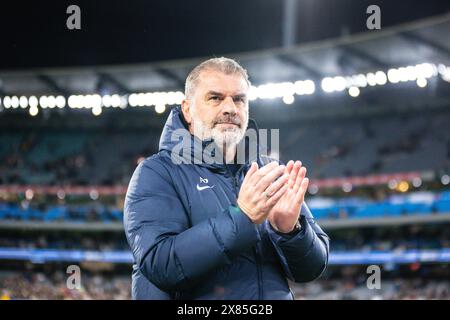 Melbourne, Victoria, Australia. 22 maggio 2024. MELBOURNE, AUSTRALIA - 22 MAGGIO: Ange Postecoglou del Tottenham Hotspur ringrazia i tifosi dopo aver perso contro il Newcastle United durante la Global Football Week al Melbourne Cricket Ground il 22 maggio 2024 a Melbourne, Australia (Credit Image: © Chris Putnam/ZUMA Press Wire) SOLO PER USO EDITORIALE! Non per USO commerciale! Foto Stock