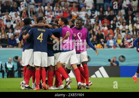 Doha, Qatar. decimo. Dicembre 2022. Francia festeggia la vittoria la partita tra Francia e Inghilterra, quarti di finale, Coppa del mondo FIFA Qatar 2022. Foto Stock