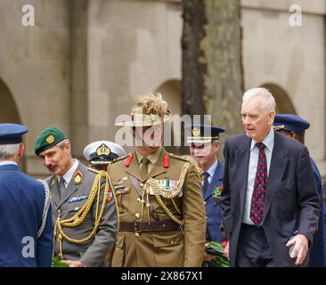 Londra Whitehall 23 maggio 2024 una banda militare e un plotone di soldati della forza di pace delle Nazioni Unite marciano lungo Whitehall per commemorare la giornata Internazionale dei pacificatori delle Nazioni Unite BridgetCatterall/AlamyLiveNews Foto Stock