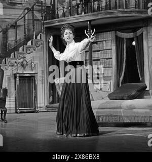 My Fair Lady, Musical, Theater des Westens a Berlino, Deutschland 1961, Regie: Sven Aage Larsen, Darstellerin: Karin Hübner Foto Stock